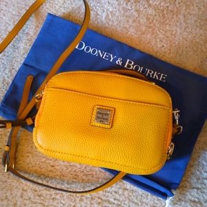 A new Never used Dooney and Bourke shoulder bag.